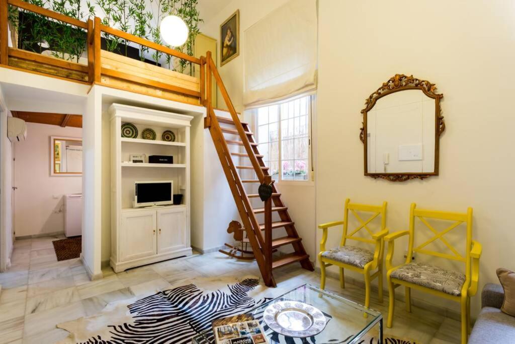 Pretty Duplex In Bohemian District-City Center セビリア エクステリア 写真